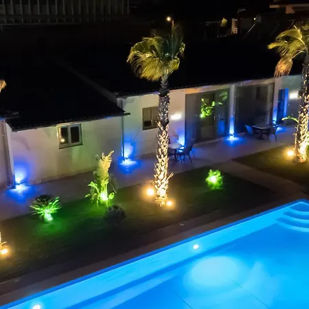 Apartment Paradise *