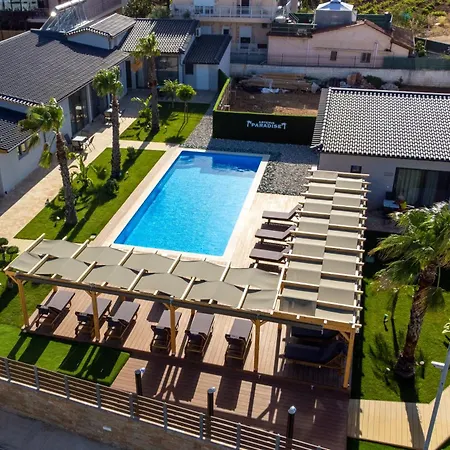 Paradise Apartment